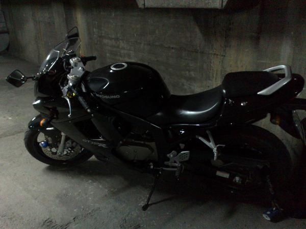 SE VENDE HYOSUNG COMET GTR 250 CON ALARMA