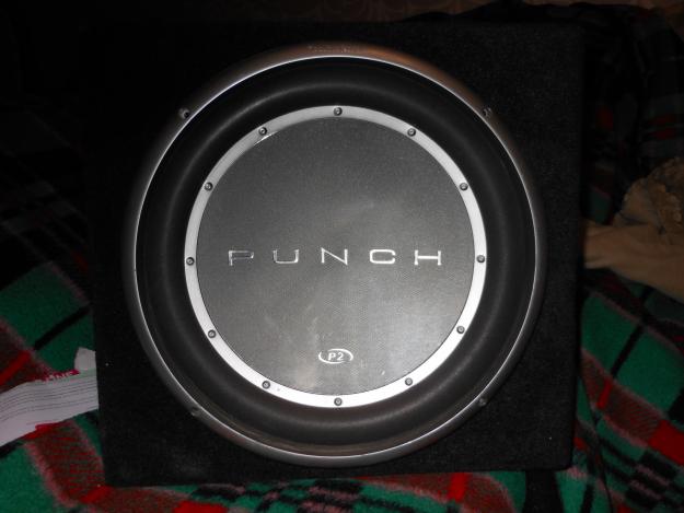 Se vende subwofer Rockford Fosgate Punch P2