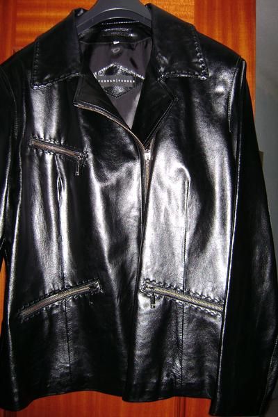 VENDO CHAQUETA DE PIEL BOVINO NEGRA