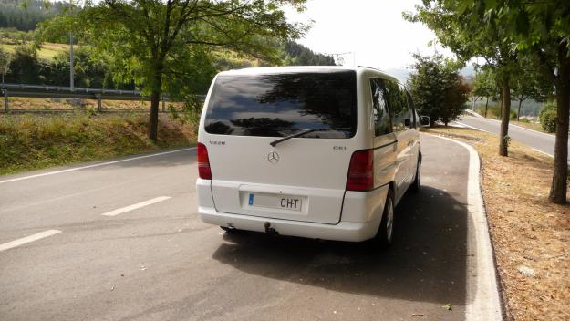 VEHICULO ADAPTADO PARA SILLAS DE RUEDAS  (MERCEDES V-220 CDI)