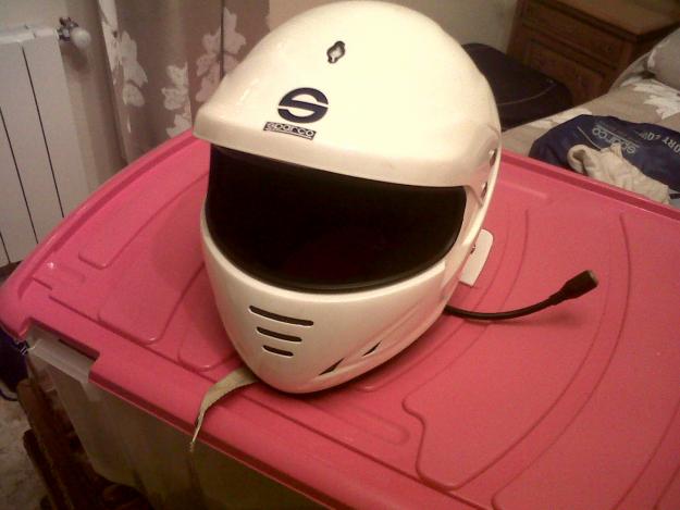 VENDO CASCO INTEGRAL SPARCO Y ARNESES SABELT 6 PUNTOS NUEVOS A ESTRENAR