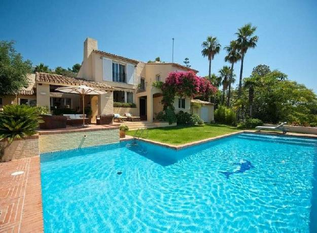 Villas a la venta en El Madroñal Costa del Sol