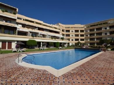 Apartamento con 2 dormitorios se vende en Marbella, Costa del Sol