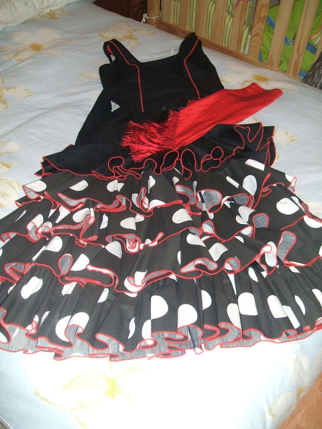 Se vende traje de flamenca