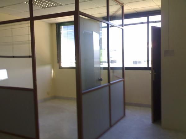 venta de oficinas en poligono pisa sevilla. gratis