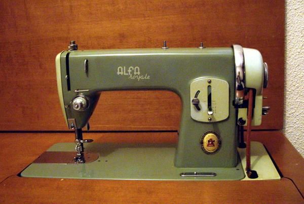 Maquina de coser Alfa Royale