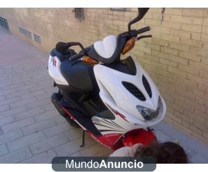 Vendo YAMAHA AEROX 50cc