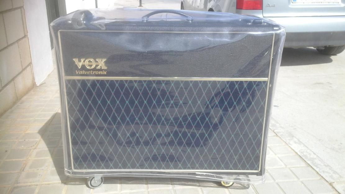 amplificador de guitarra Vox AD 120 VT