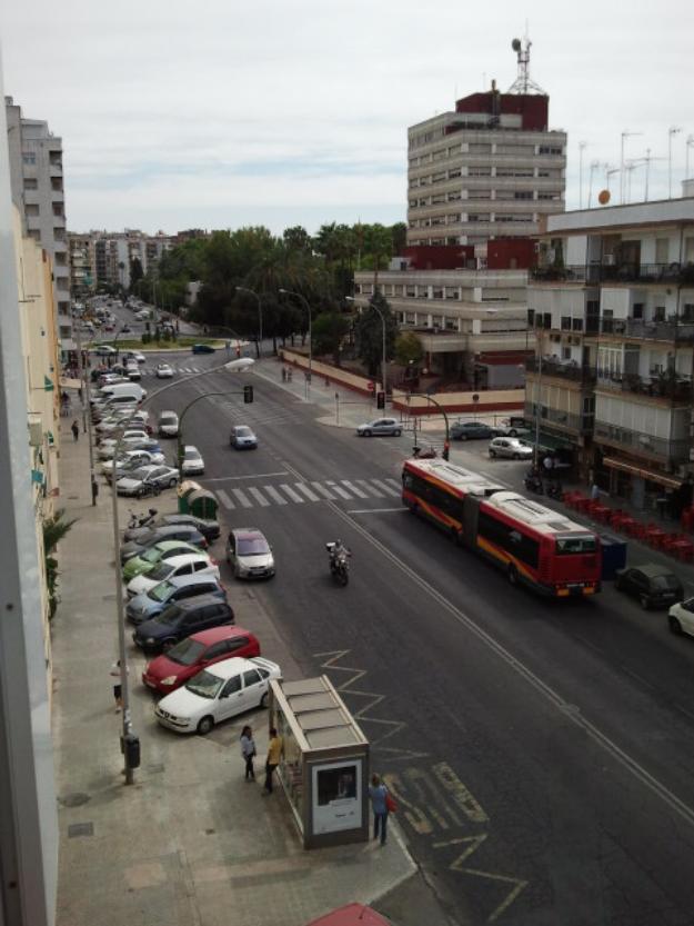 Se alquila habitacion en triana