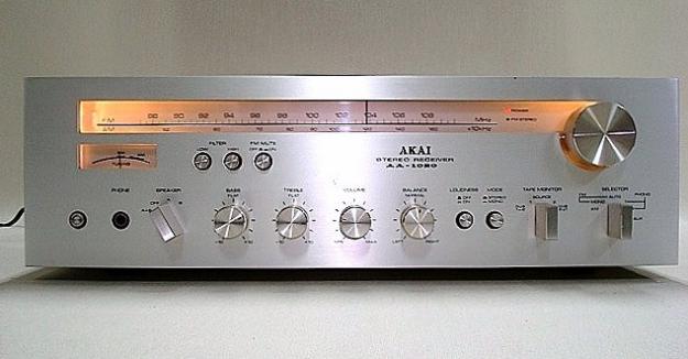 super amplificador receiver AKAI AA-1030 COMO NUEVO
