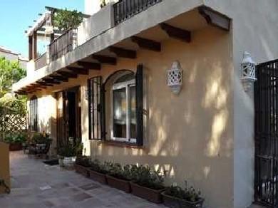 Apartamento con 3 dormitorios se vende en Marbella, Costa del Sol