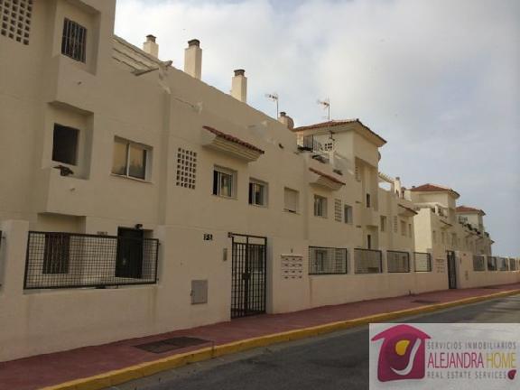 Piso 3 dormitorios, 2 baños, 1 garajes, Buen estado, en Mijas Costa, Málaga
