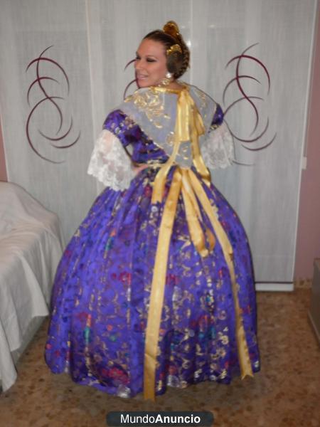 se vende traje de fallera