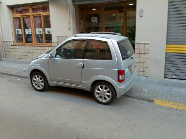 VENDO COCHE SIN CARNET POR 6300 EUROS NEGOCIABLES