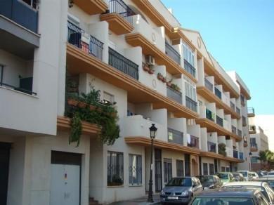 Apartamento con 2 dormitorios se vende en Estepona, Costa del Sol