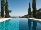 Chalet con 5 dormitorios se vende en Marbella, Costa del Sol - mejor precio | unprecio.es