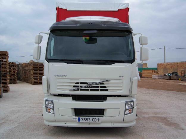 Se Vende Camion Volvo Fe 320CV Semminuevo