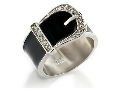 Anillo en Negro con Hebilla (swarovski)