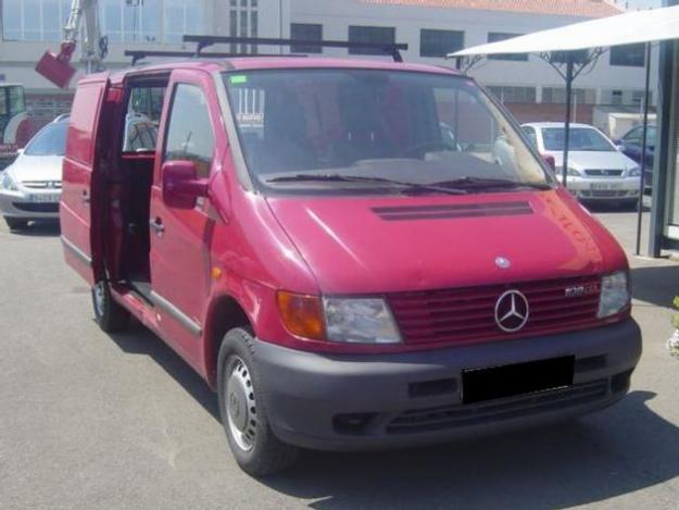 Venta de coche Mercedes 108 CDI 2.2 82CV. 5P. 3PLAZAS '99 en Parets Del Vallès