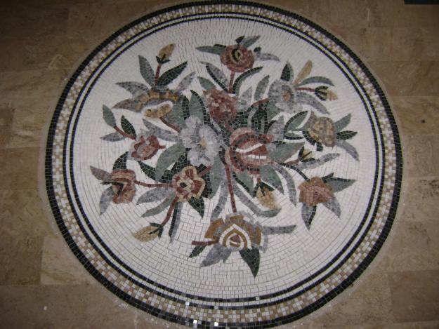 MESA  DE MOSAICO   PARA JARDIN ...TAPA.