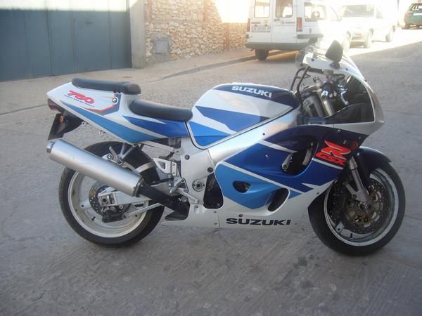 VENDO SUZUKI GSXR 750