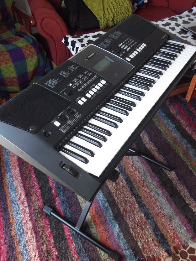 Yamaha psr 423