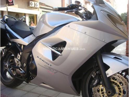 TRIUMPH SPRINT ST 1050
