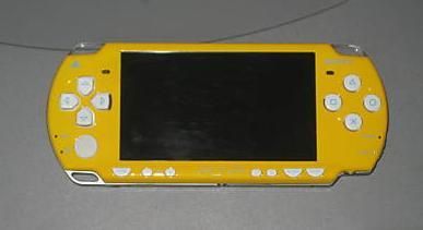 Psp Slim Amarilla 5.00 m33 + 4 Gb