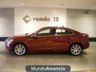 Volvo S60 D3 MOMENTUM AUTO.