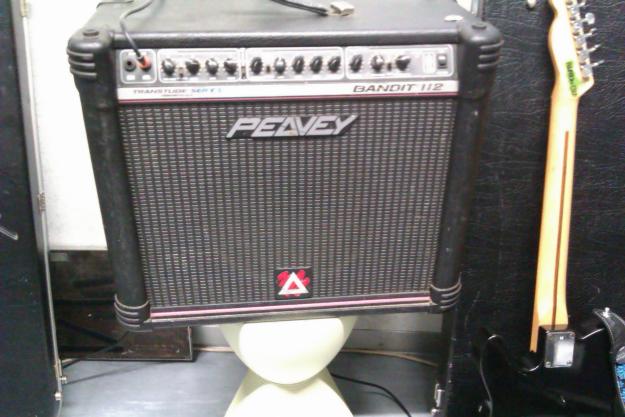 AMPLIFICADOR DE GUITARRA PEAVEY BANDIT 112