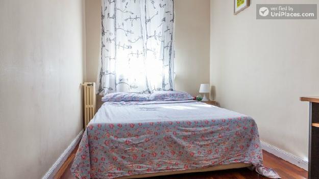 Rooms available - Nice 3-bedroom apartment near El Retiro