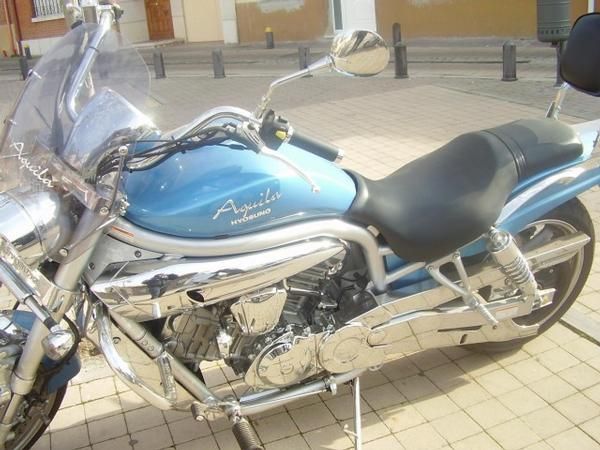 vendo moto HYOSUNG-AGUILA GV-650