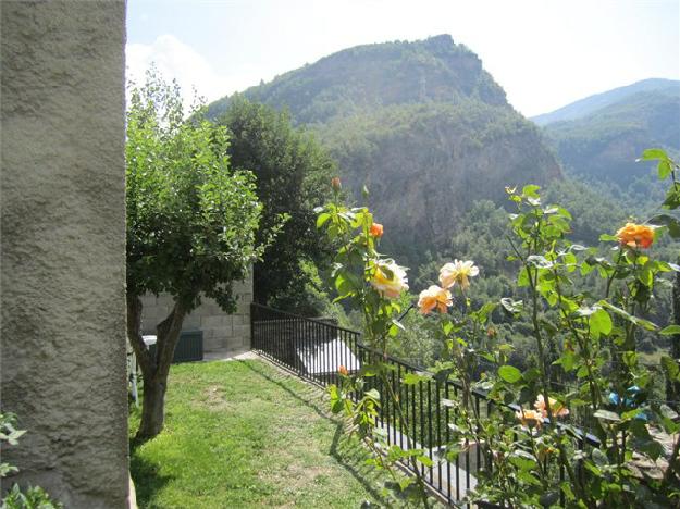 Casa con parcela Venta Sahún