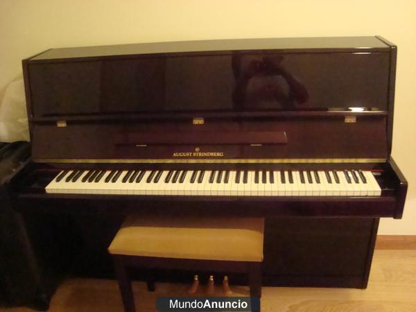 PIANO DE PARED   NUEVO