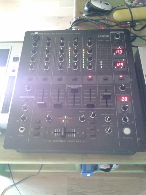 PIONEER CDJ 100 - MESA FAME DJX 750 PRO