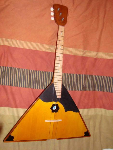 Se vende balalaika rusa original