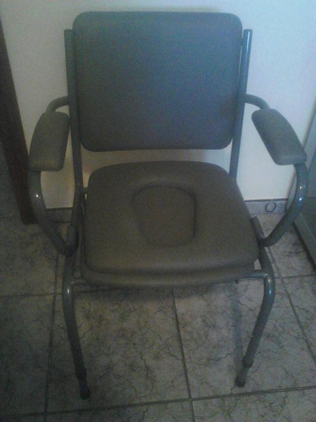 Silla wc de acero con inodoro