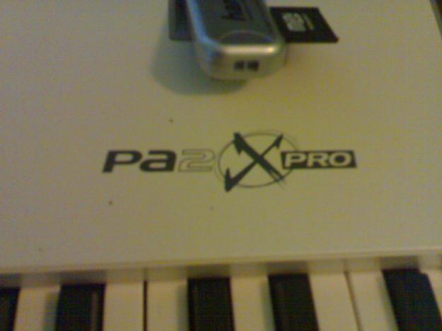 vendo korg pa2x pro  2700€ lo compre por 3348€