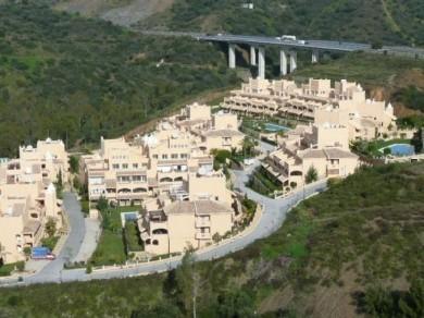 Apartamento con 2 dormitorios se vende en Marbella, Costa del Sol