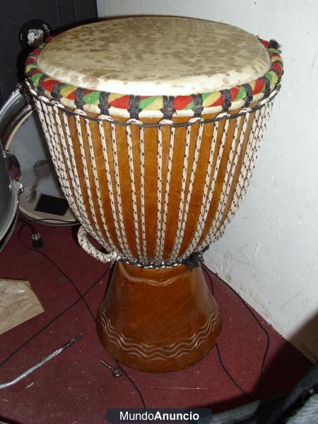 Djembe africano en condiciones perfectas