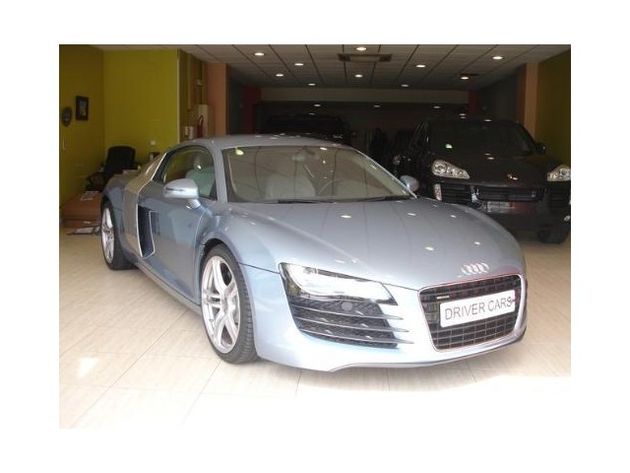 AUDI R8 4.2 FSI QUATTRO