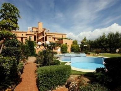 Apartamento con 3 dormitorios se vende en Marbella, Costa del Sol