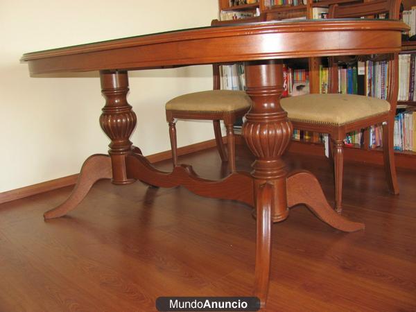 Mesa Comedor Ovalada en Cedro Ilustrada con Vidrio Extensible