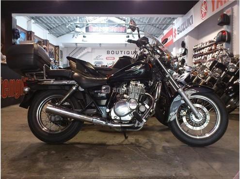 SUZUKI Marauder 250
