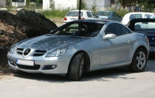 se vende mercedes SLK plateado