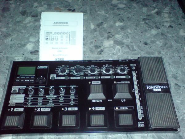 Korg AX-3000G.