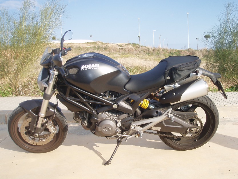 vendo ducati monster 696