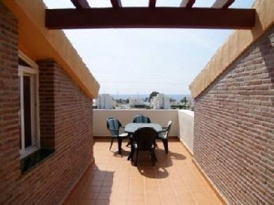 Adosado con 4 dormitorios se vende en Caleta de Velez, Costa del Sol