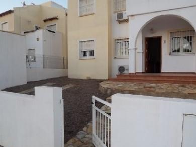 Apartamento con 3 dormitorios se vende en Villamartin, Costa Blanca