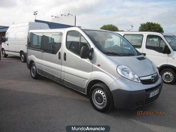 Opel Vivaro 2.0cdti 115cv combi 9